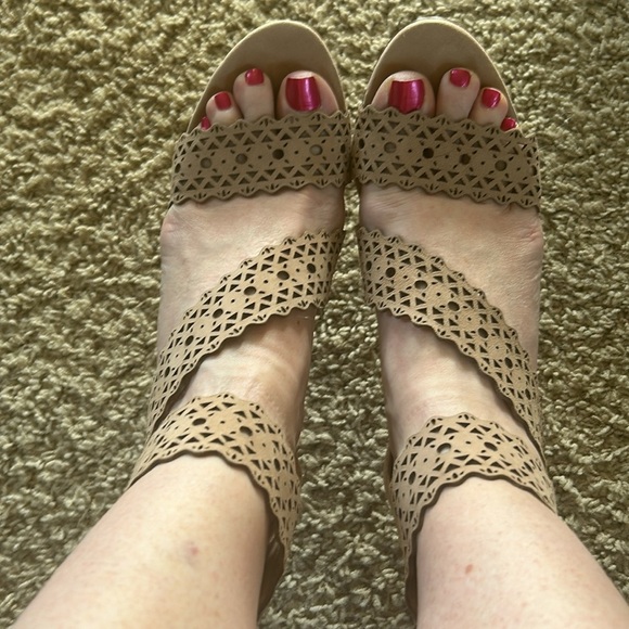 Jessica Simpson high heels - Picture 15 of 17